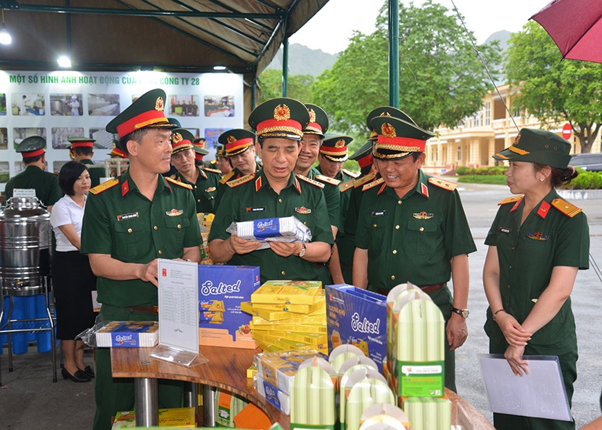 Chủ động nghiên cứu, linh hoạt điều hành, hoàn thành tốt công tác hậu cần quân đội