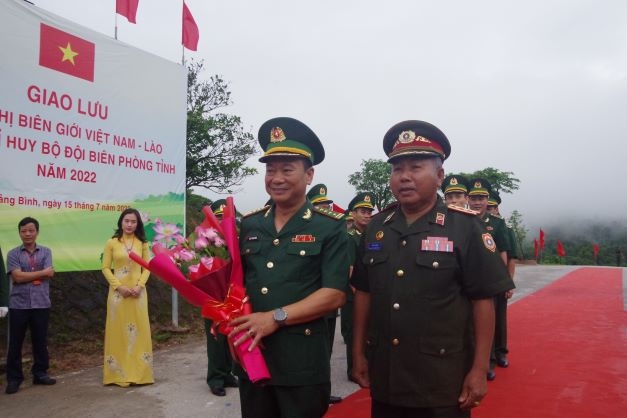 Tăng cường tình đoàn kết quân dân hai bên biên giới