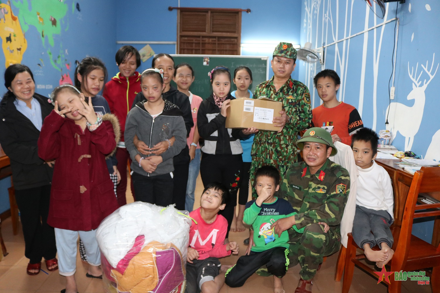 Tiết kiệm lương để giúp trẻ khuyết tật