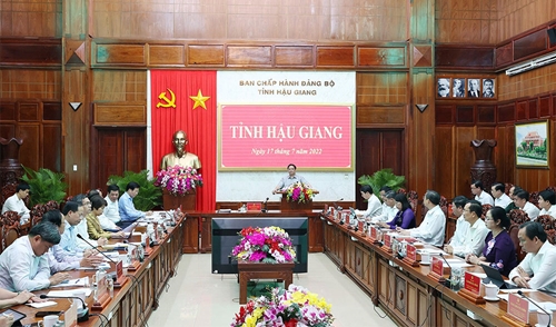 Thủ tướng Chính phủ Phạm Minh Chính làm việc với Ban Thường vụ Tỉnh ủy Hậu Giang