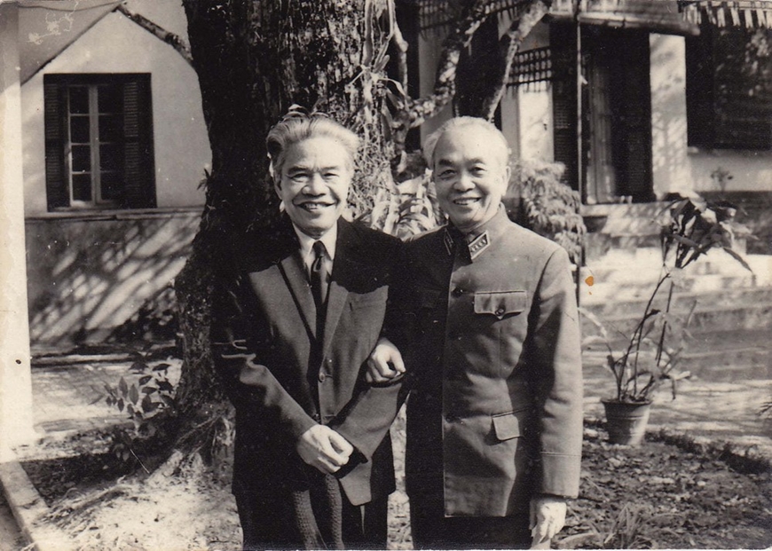 Ngày 23-7-1980: Anh hùng Lực lượng vũ trang nhân dân, Trung tướng, phi công Phạm Tuân thực hiện chuyến bay vào vũ trụ