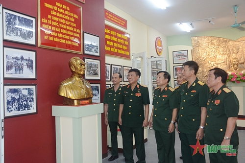 Trường Sĩ quan Đặc công gặp mặt kỷ niệm 55 năm Ngày truyền thống