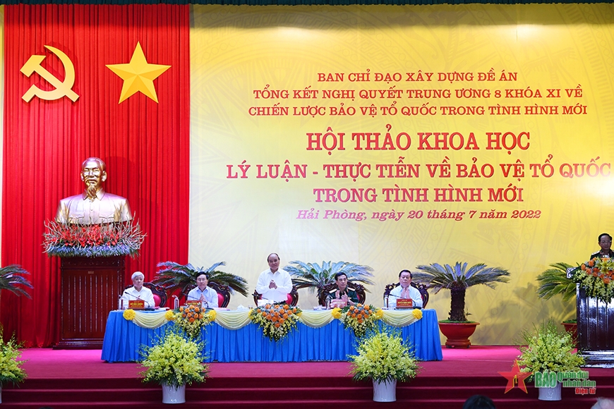 Chủ tịch nước Nguyễn Xuân Phúc chủ trì Hội thảo khoa học “Lý luận - Thực tiễn về bảo vệ Tổ quốc trong tình hình mới”