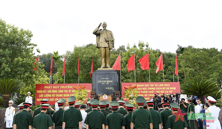 Chủ tịch nước Nguyễn Xuân Phúc chủ trì Hội thảo khoa học “Lý luận - Thực tiễn về bảo vệ Tổ quốc trong tình hình mới”