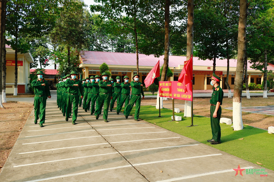 Tuổi trẻ Lữ đoàn Thông tin 596 đoàn kết, xung kích, sáng tạo