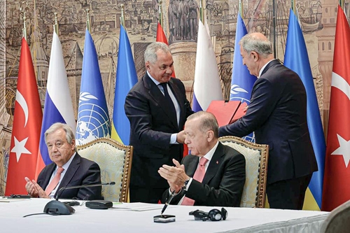 Nga, Ukraine ký thỏa thuận xuất khẩu ngũ cốc qua Biển Đen