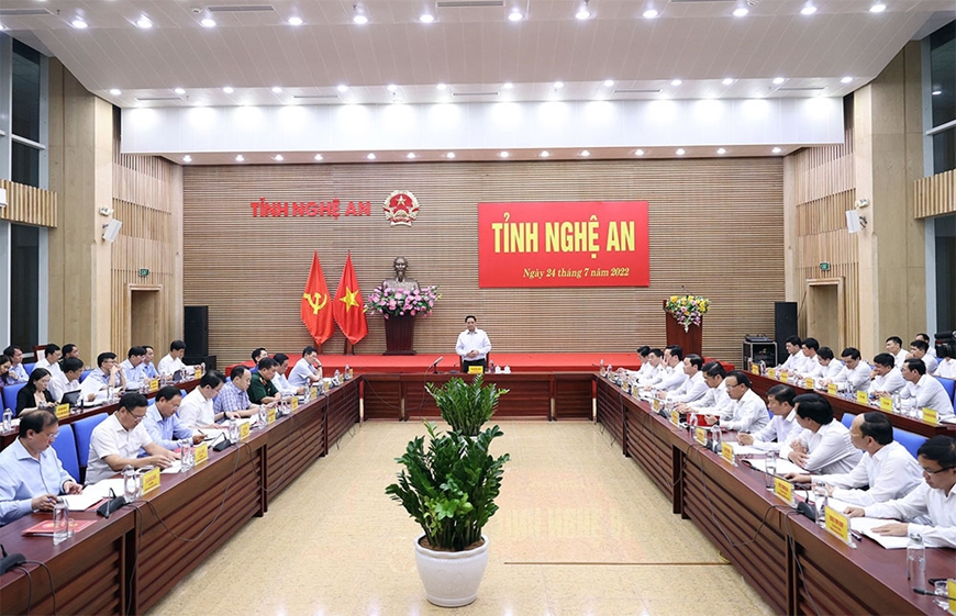 Thủ tướng Chính phủ Phạm Minh Chính làm việc với Ban Thường vụ Tỉnh ủy Nghệ An