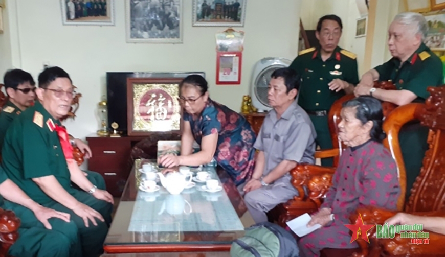 Chuyến đi nặng nghĩa, nặng tình