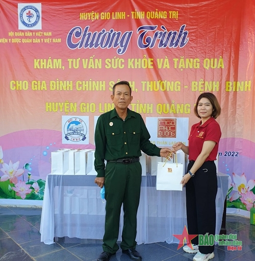 Khám, tư vấn miễn phí và tặng quà tới 1.500 đối tượng chính sách tại Quảng Trị