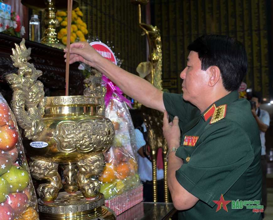 Cầu truyền hình trực tiếp “Khúc tráng ca hòa bình”: Lắng đọng ký ức thiêng liêng, tiếp thêm khát vọng cống hiến