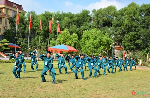 Bộ CHQS tỉnh Hưng Yên khai mạc Hội thao trung đội Dân quân cơ động năm 2022