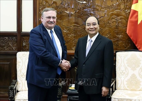 Chủ tịch nước Nguyễn Xuân Phúc tiếp Đại sứ Hungary chào từ biệt