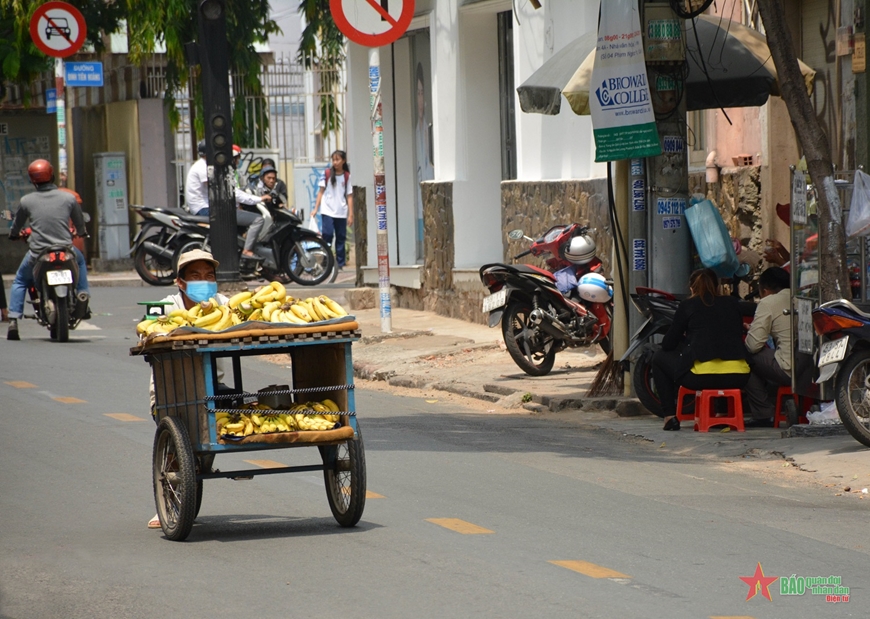 Những hình ảnh không đẹp khi tham gia giao thông