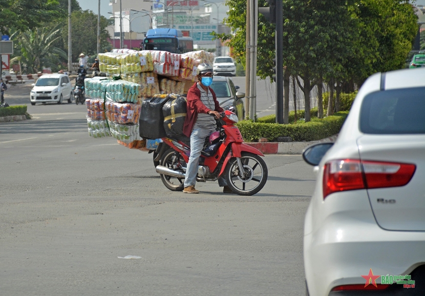 Những hình ảnh không đẹp khi tham gia giao thông