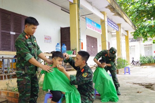 Chiến dịch “Hành quân xanh” của những học viên mang quân hàm cánh sóng