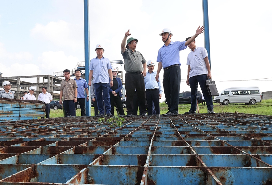 Thủ tướng Chính phủ Phạm Minh Chính khảo sát dự án mở rộng Nhà máy Gang thép Thái Nguyên