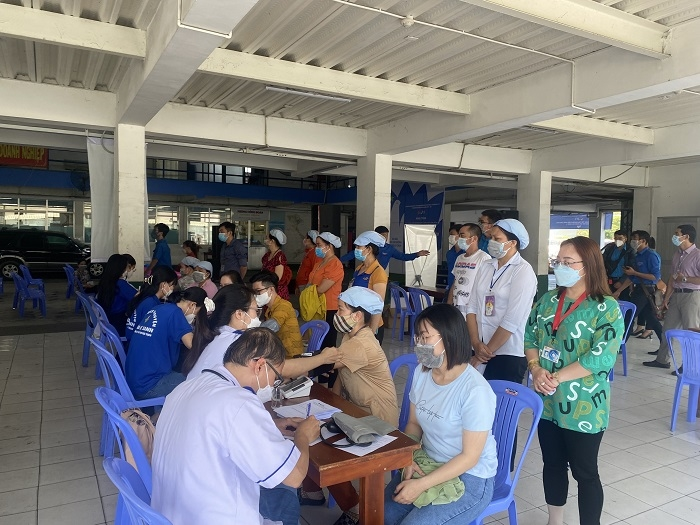 Hàng chục ngàn công nhân được tư vấn, chăm sóc sức khỏe miễn phí