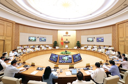 Thủ tướng Chính phủ Phạm Minh Chính chủ trì phiên họp thường kỳ tháng 7-2022