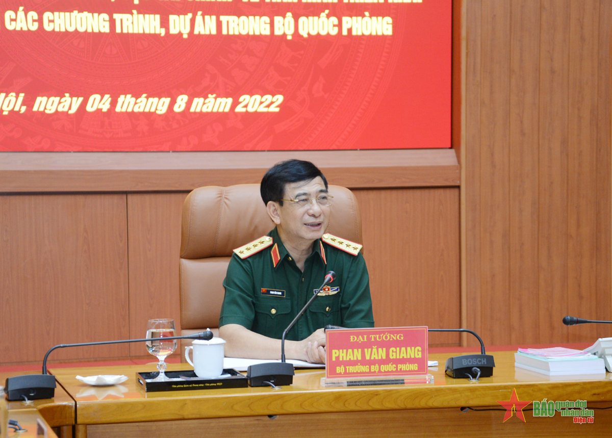 Đại tướng Phan Văn Giang làm việc với một số cơ quan về tiến độ giải ngân các chương trình, dự án