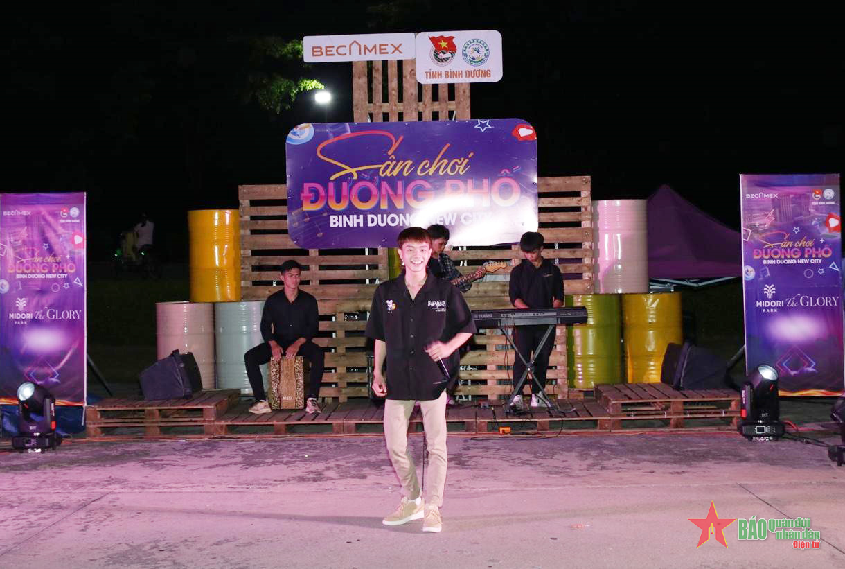 Sôi động bữa tiệc âm nhạc tại “Sân chơi đường phố” 