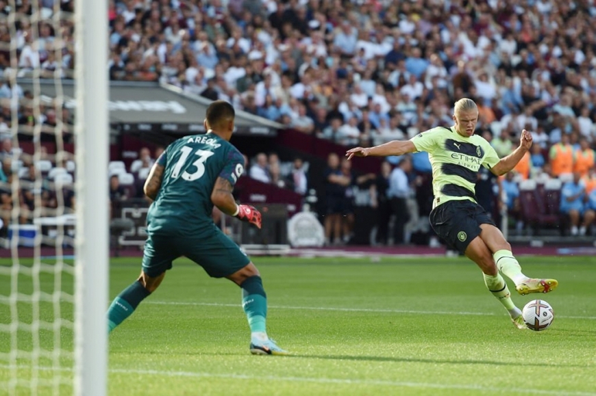 Vòng 1 Ngoại hạng Anh: Man City thắng dễ, MU thua đau