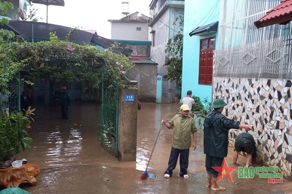 Quân đội tổ chức lực lượng ứng trực phòng, chống mưa lũ