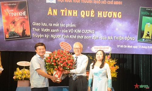 Hội Văn học Nghệ thuật TP Hồ Chí Minh ra mắt truyện ký “Người Tịnh Khê” và tập thơ “Vườn xanh”