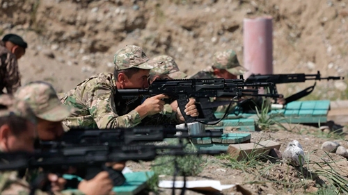 Army Games 2022: Súng trường AK-12 lần đầu tiên được sử dụng trong nội dung “Đua xe quân sự”