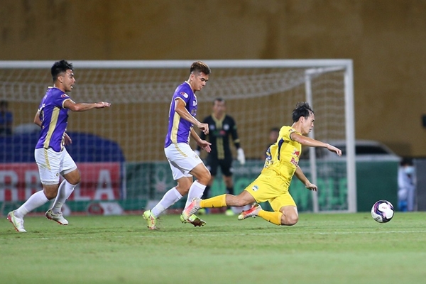 Kết quả vòng 12 V-League Đánh bại Hoàng Anh Gia Lai, Hà Nội FC vô địch lượt đi V-League 2022