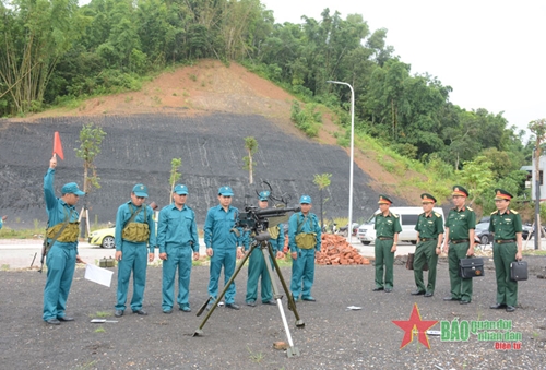 Quân khu 2 kiểm tra công tác phòng không nhân dân tại thành phố Điện Biên Phủ