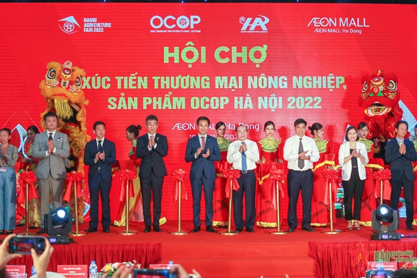 Khai mạc kỳ 2 Hội chợ Xúc tiến thương mại nông nghiệp, sản phẩm OCOP Hà Nội
