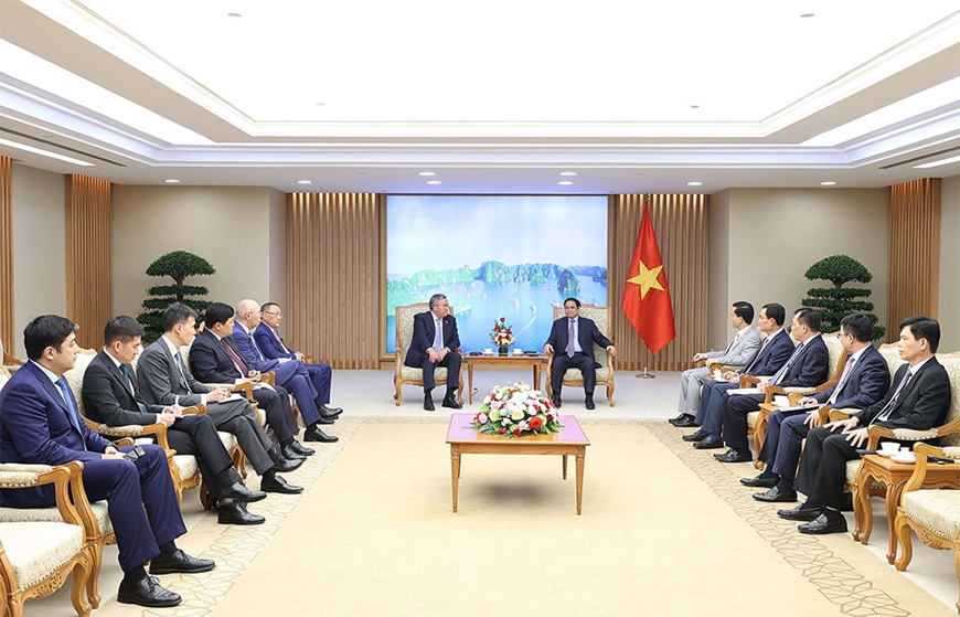 Thủ tướng Chính phủ Phạm Minh Chính tiếp Phó thủ tướng Kazakhstan Mukhtar Tileuberdi