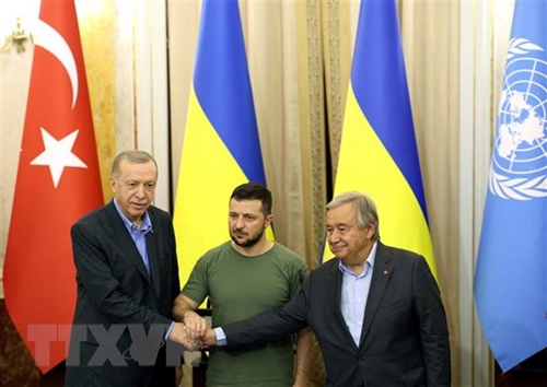 Tổng thư ký LHQ họp 3 bên với lãnh đạo Ukraine và Thổ Nhĩ Kỳ