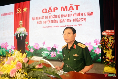 Bộ Tổng Tham mưu Quân đội nhân dân Việt Nam gặp mặt các thế hệ cán bộ phía Nam
