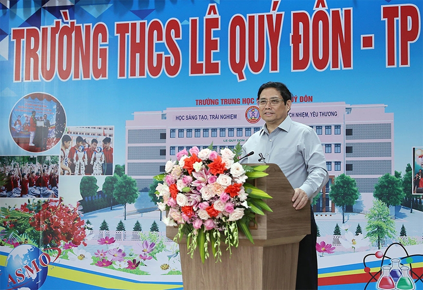 Thủ tướng Chính phủ Phạm Minh Chính thăm và làm việc với Ban Thường vụ Tỉnh uỷ Lào Cai và các đơn vị
