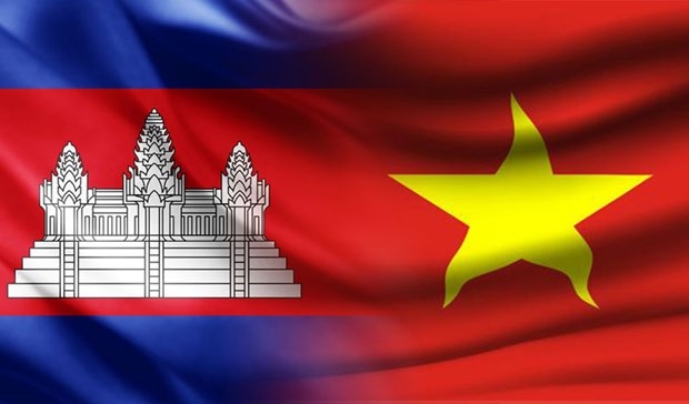 Để giới thiệu việc Campuchia đánh giá cao sự phát triển của Việt Nam, ta có thể viết: \