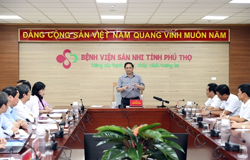 Thủ tướng Phạm Minh Chính thăm Bệnh viện Sản Nhi Phú Thọ và kiểm tra dự án đường cao tốc

