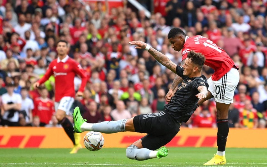 Vòng 6 Ngoại hạng Anh: MU đả bại Arsenal