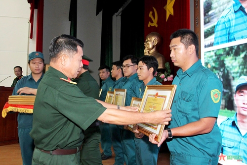Bộ tư lệnh TP Hồ Chí Minh bế mạc huấn luyện nâng cao đại đội dân quân thường trực