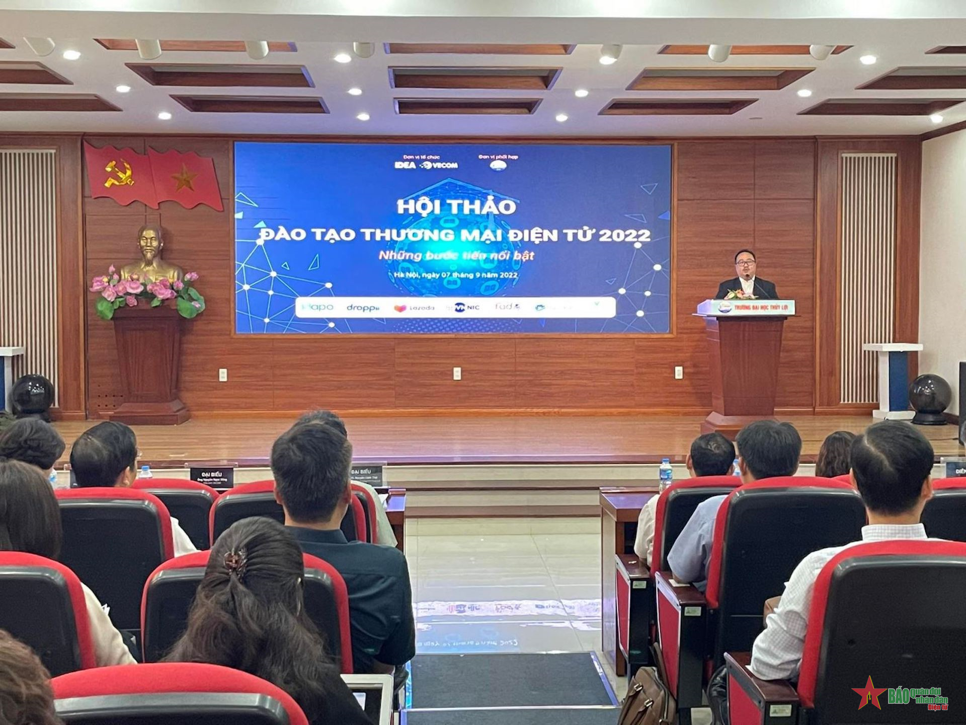 Thúc đẩy đào tạo nguồn nhân lực thương mại điện tử