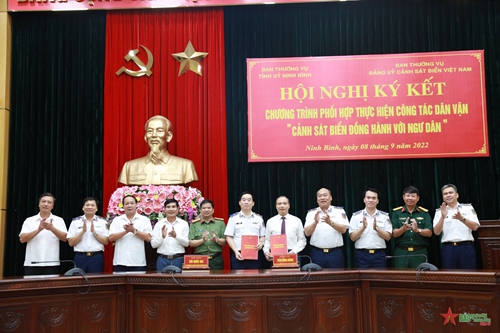 Ban Thường vụ Đảng ủy Cảnh sát biển ký chương trình phối hợp công tác với Ban Thường vụ Tỉnh ủy Ninh Bình