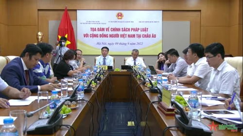 Tọa đàm về chính sách pháp luật với cộng đồng người Việt Nam tại châu Âu