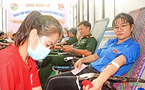 Binh đoàn 15 tổ chức hiến máu tình nguyện năm 2022