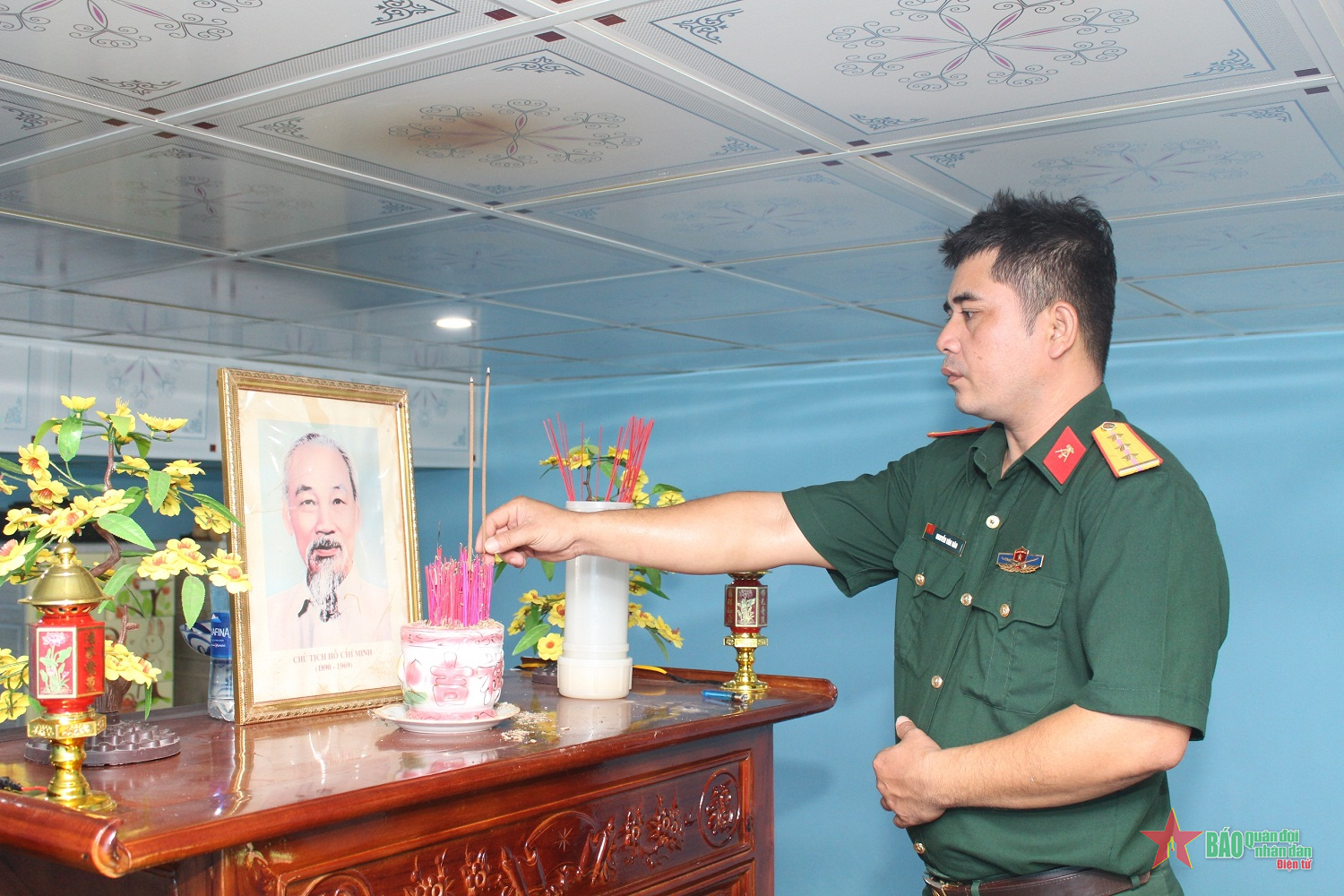 Đồng bào Cơ Tu luôn nhớ Bác