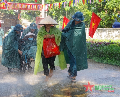 Huyện Hương Khê (Hà Tĩnh) diễn tập phòng, chống thiên tai và tìm kiếm cứu nạn