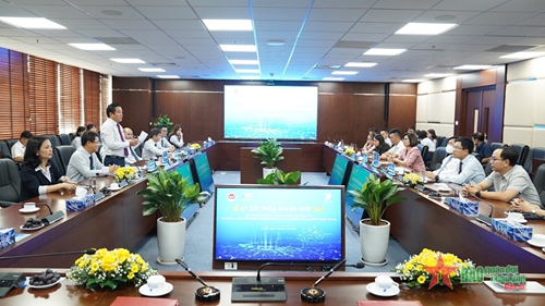 ​Hợp tác về thúc đẩy chuyển đổi số cho doanh nghiệp Việt Nam