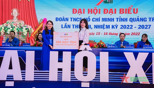 Trao 500 máy tính tặng tuổi trẻ tỉnh Quảng Trị