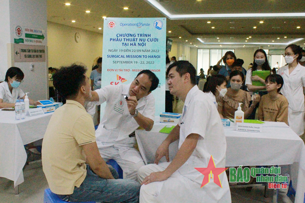 Phẫu thuật nhân đạo giúp trẻ em khuyết tật tỏa sáng 