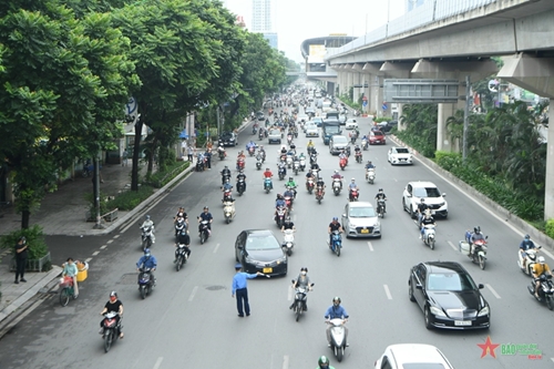 Giao thông trên tuyến đường Nguyễn Trãi được cải thiện sau khi phân làn