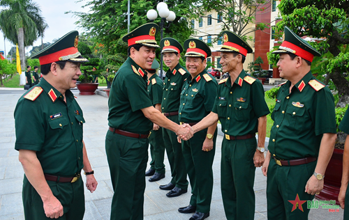 Đại tướng Lương Cường thăm, làm việc tại Trường Sĩ quan Lục quân 2